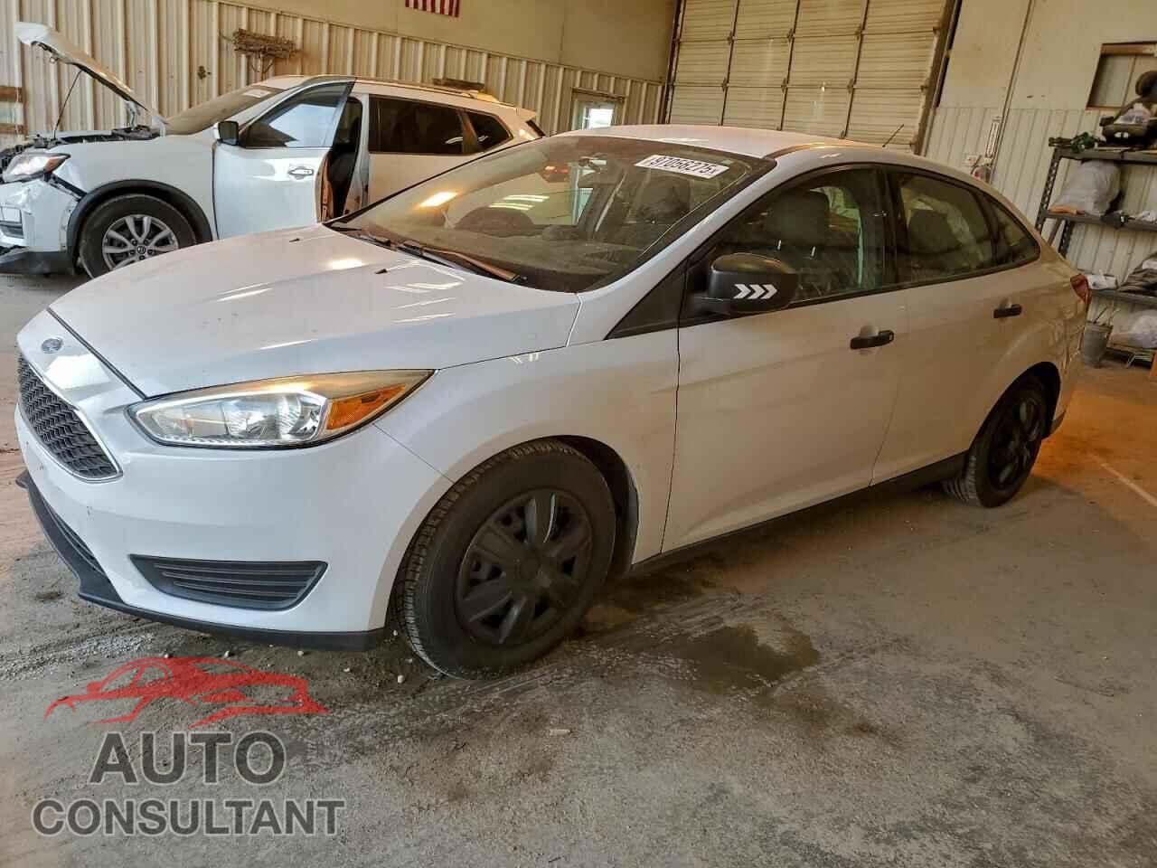 FORD FOCUS 2018 - 1FADP3E28JL299476