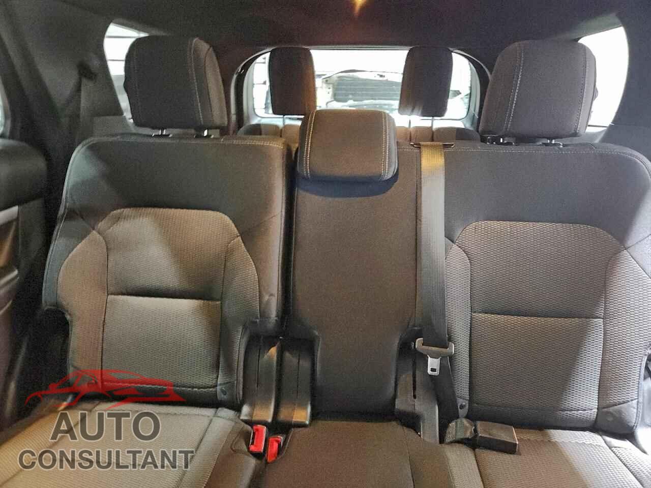 FORD EXPLORER 2017 - 1FM5K8D86HGA22811