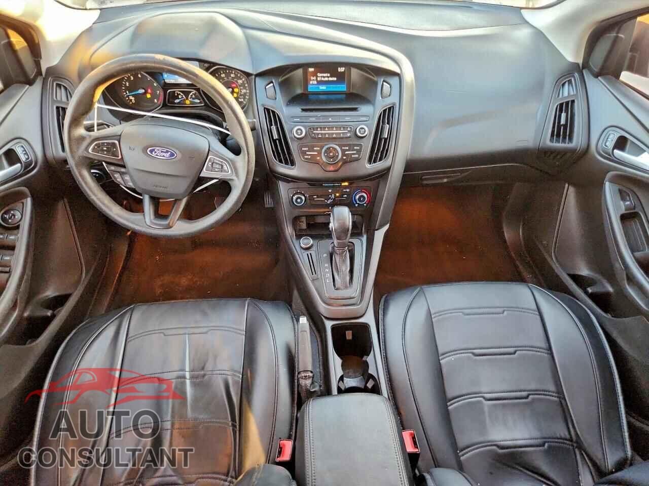 FORD FOCUS 2017 - 1FADP3F2XHL337184