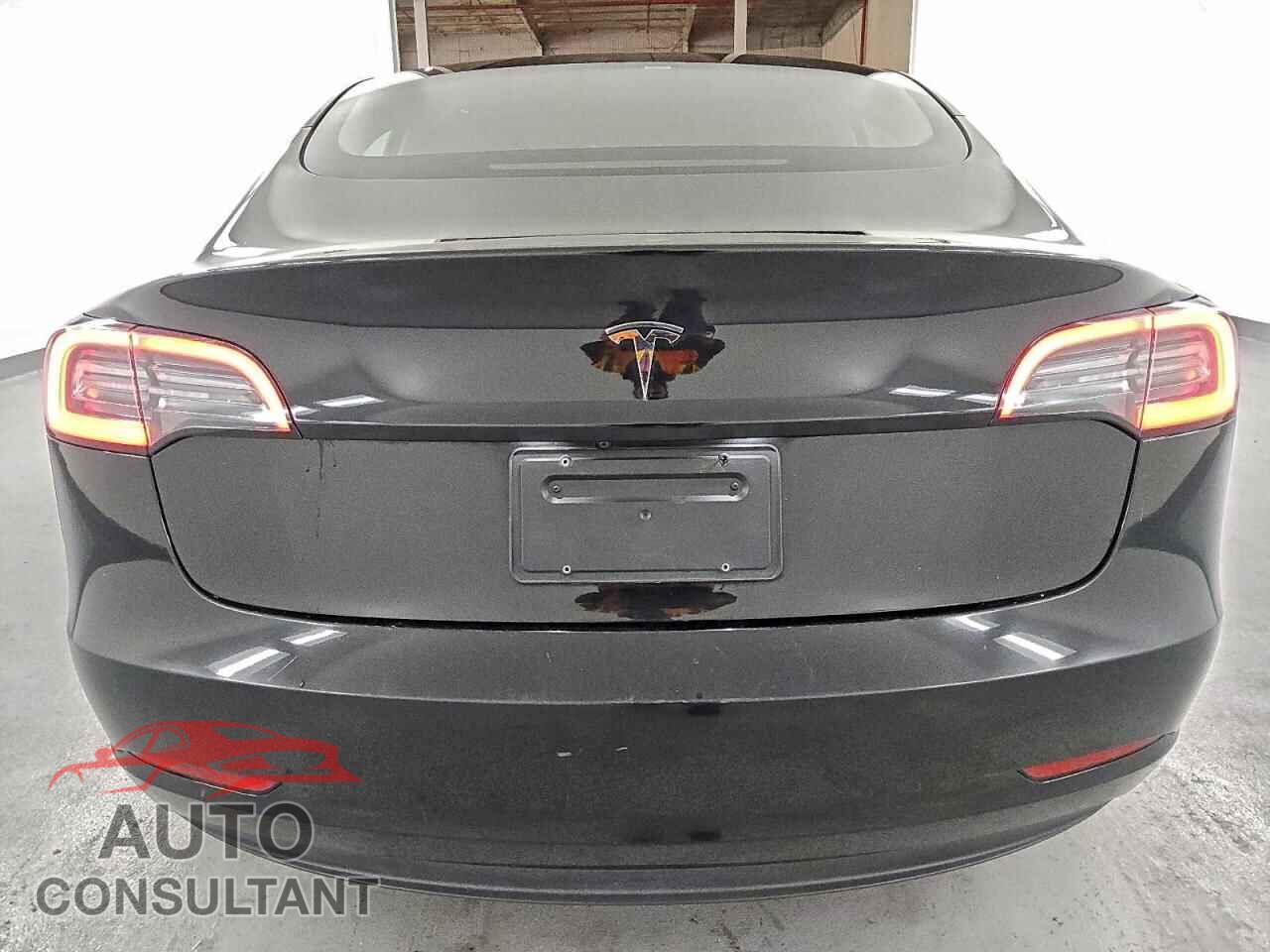 TESLA MODEL 3 2023 - 5YJ3E1EA3PF458116