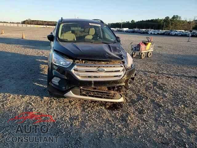 FORD ESCAPE 2018 - 1FMCU0GD8JUC10751
