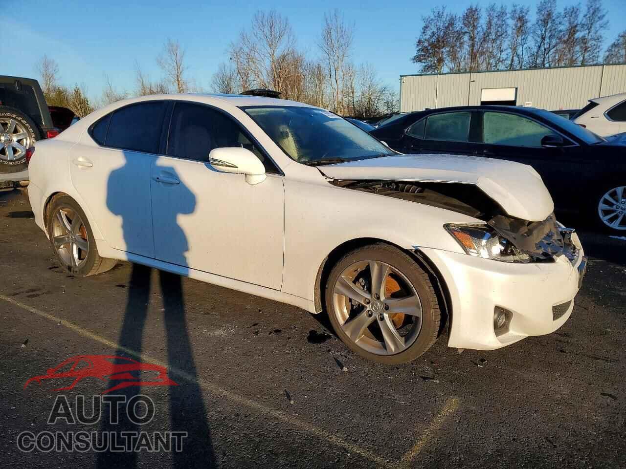 LEXUS IS 2011 - JTHBF5C21B5133484