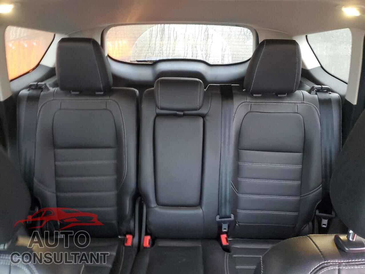 FORD ESCAPE 2017 - 1FMCU9J98HUB45239