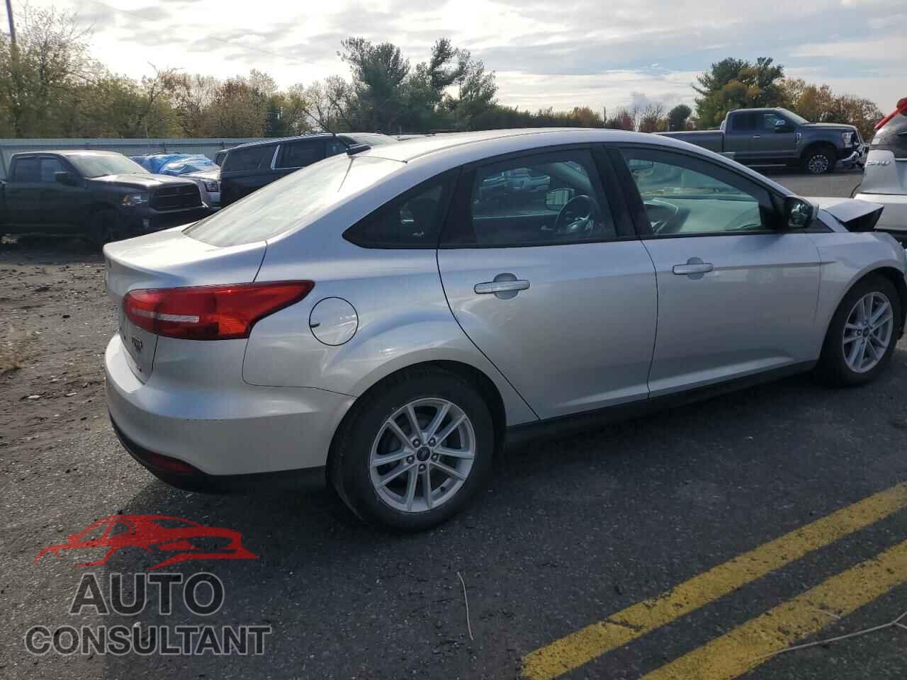 FORD FOCUS 2018 - 1FADP3F24JL279739