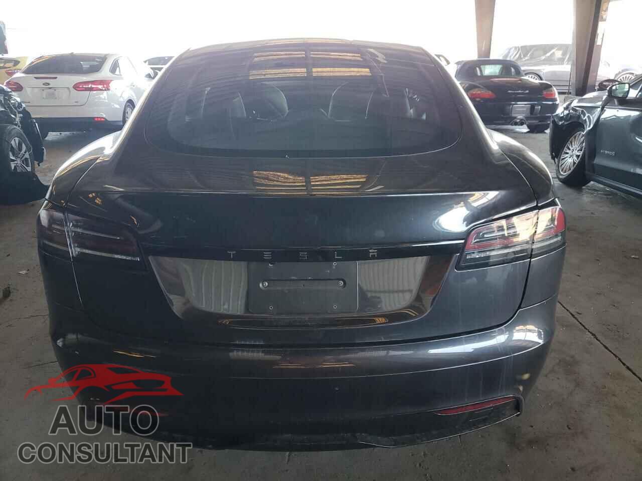 TESLA MODEL S 2024 - 5YJSA1E58RF537102