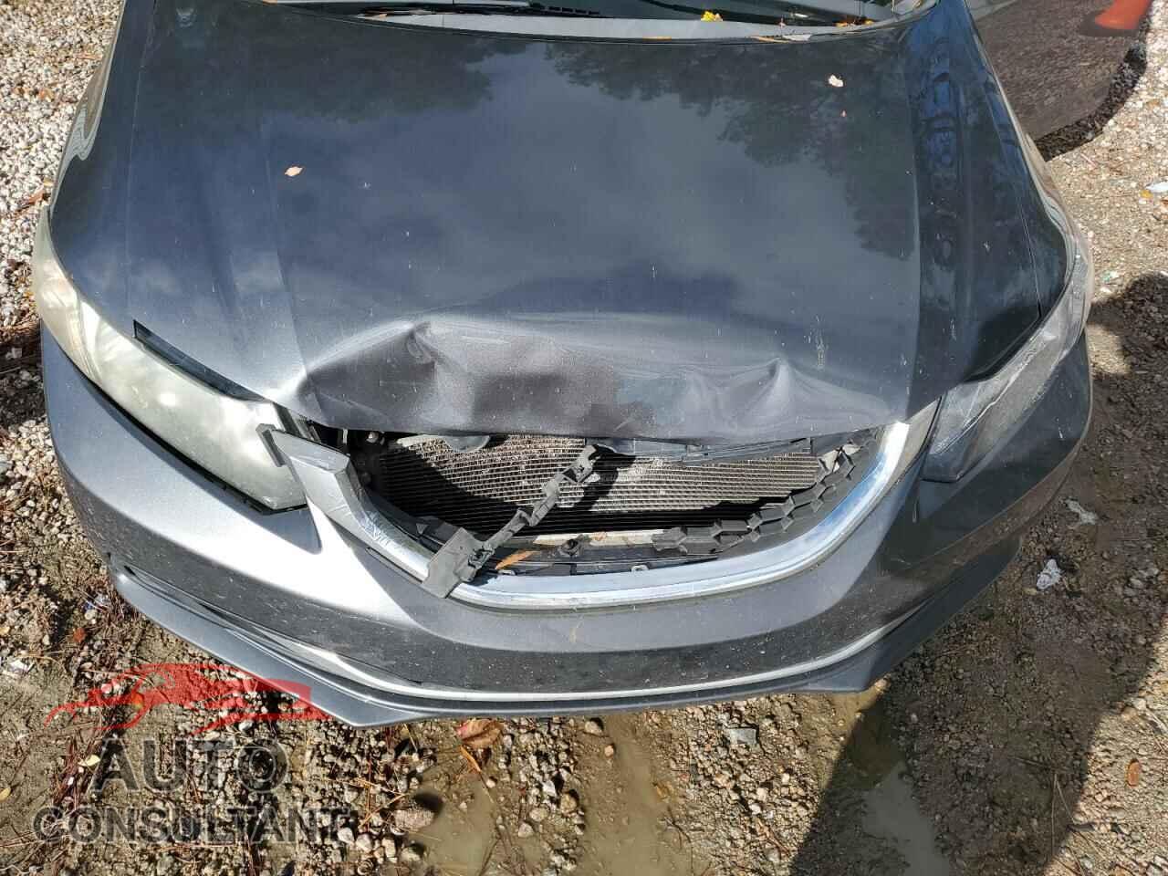 HONDA CIVIC 2013 - 2HGFB2F55DH589682