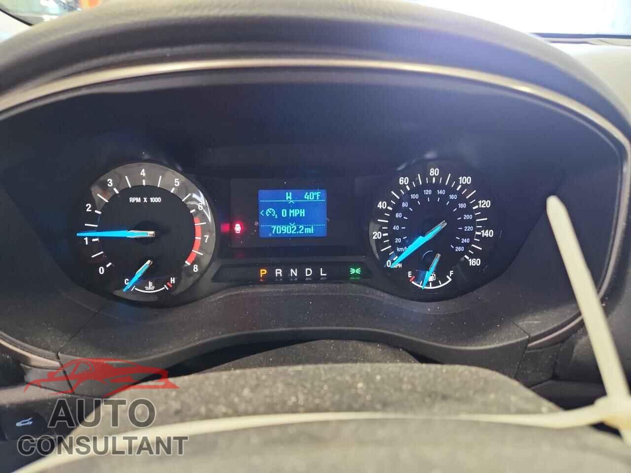 FORD FUSION 2017 - 3FA6P0G74HR247287