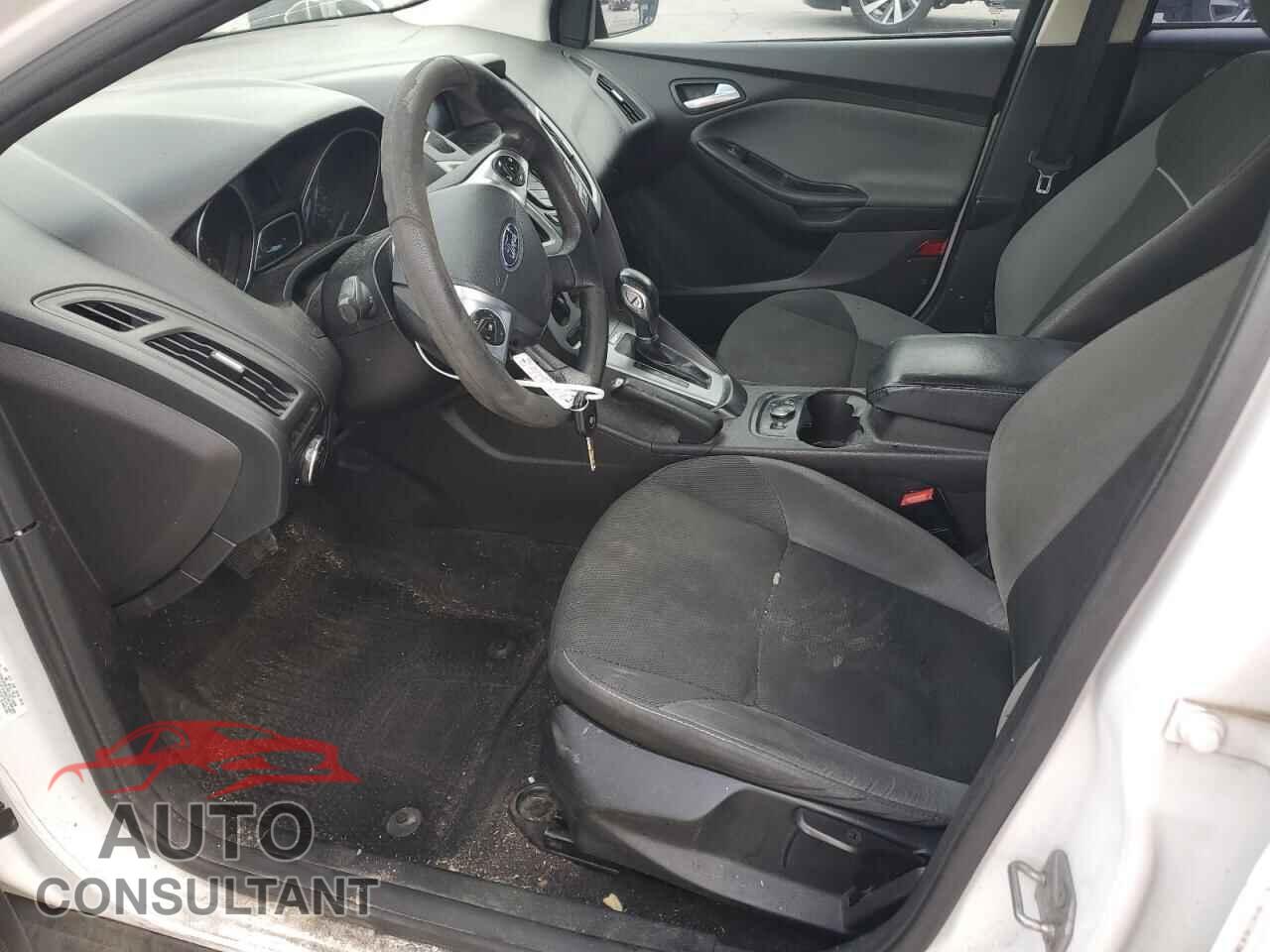FORD FOCUS 2014 - 1FADP3F27EL194870