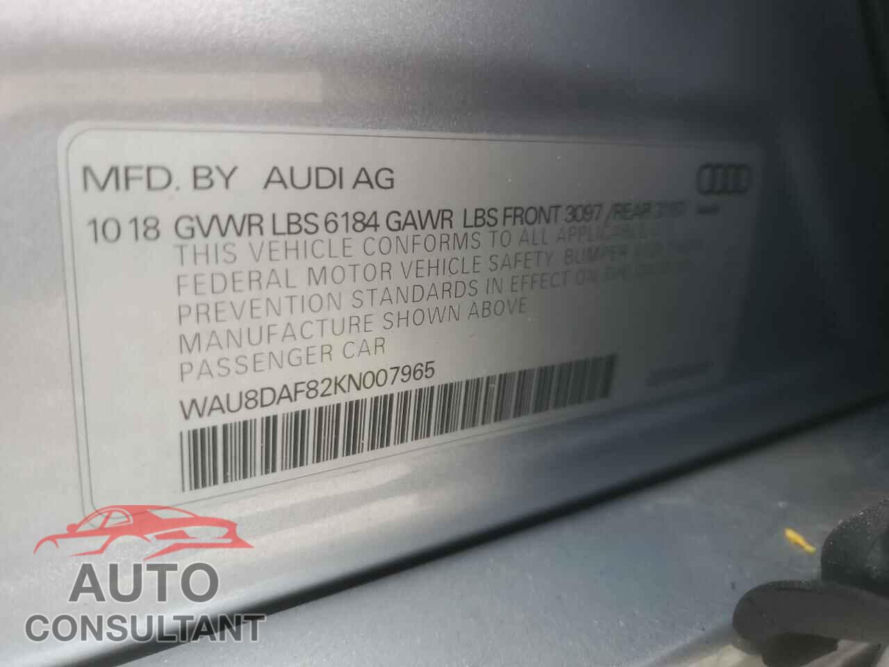 AUDI A8 2019 - WAU8DAF82KN007965