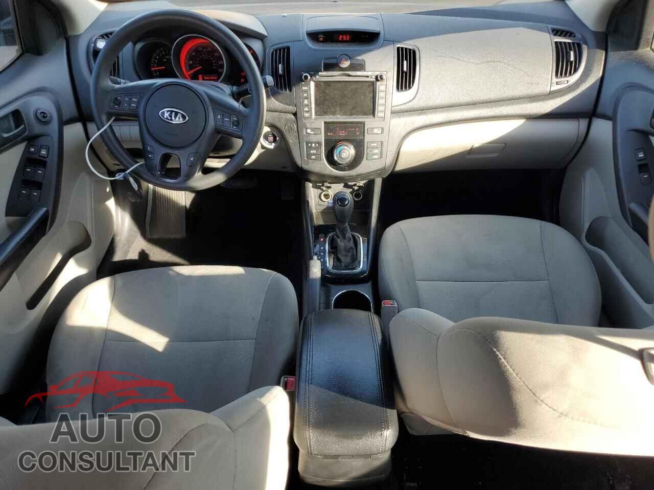 KIA FORTE 2011 - KNAFU4A21B5385075