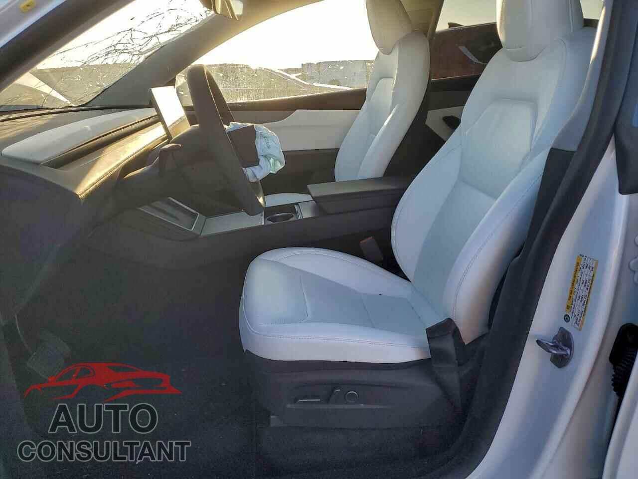 TESLA MODEL Y 2026 - 7SAYGDEDXTA491555