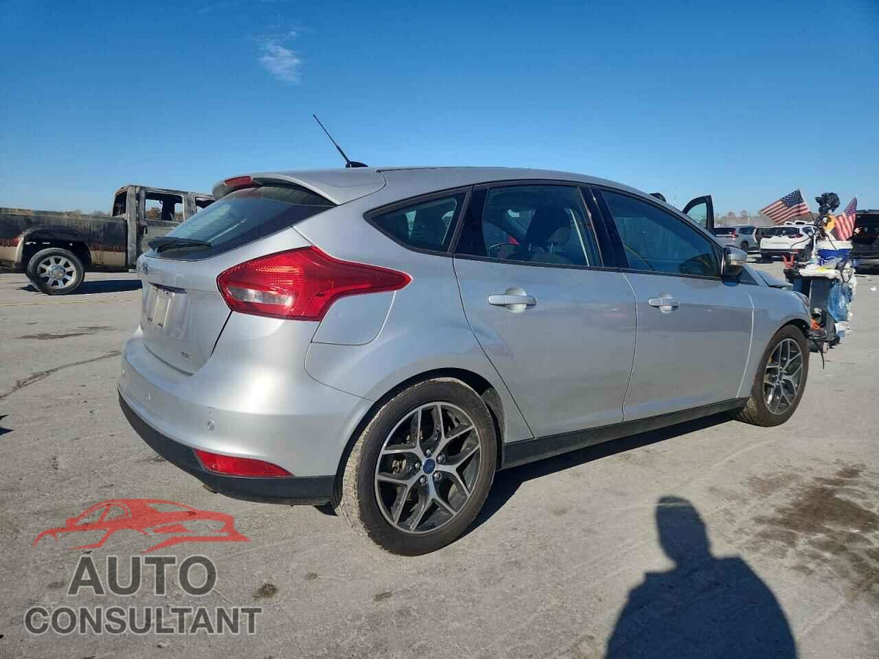 FORD FOCUS 2018 - 1FADP3M26JL277316