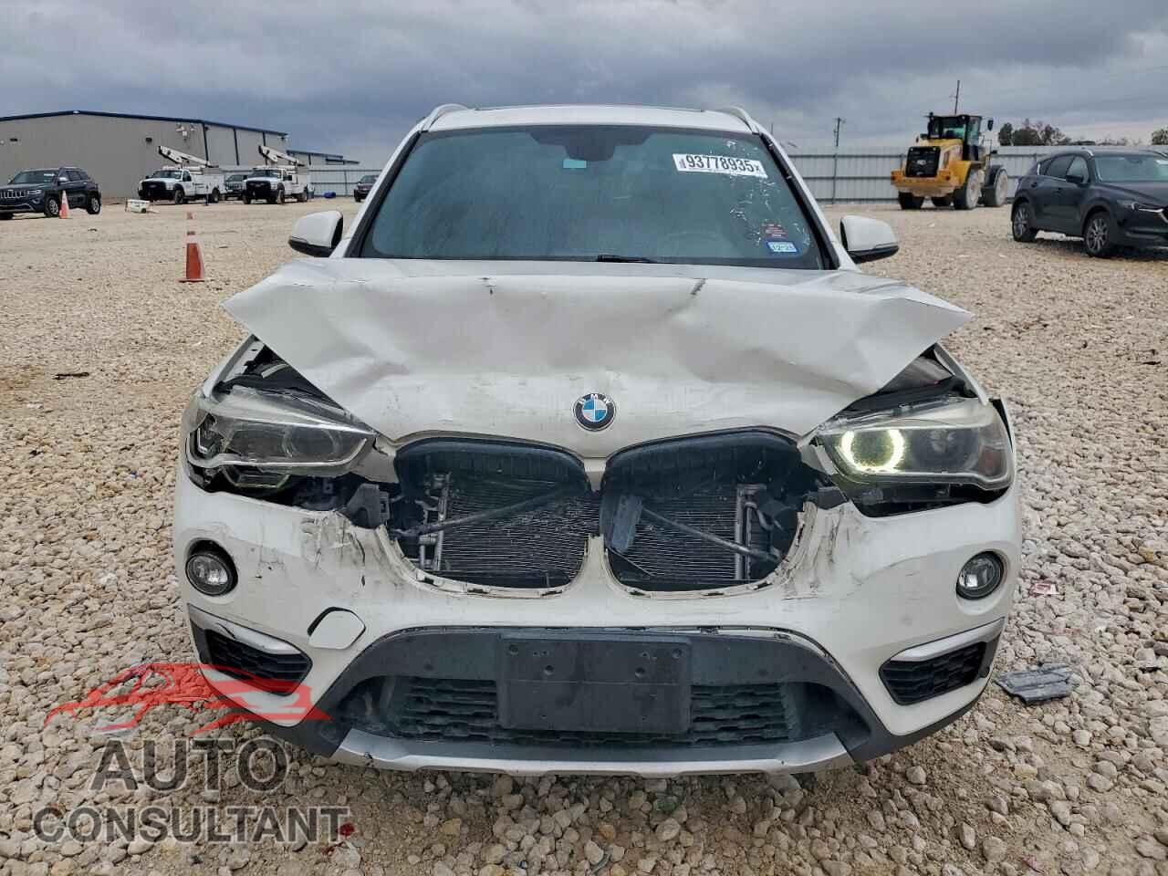 BMW X1 2017 - WBXHT3C32H5F81765