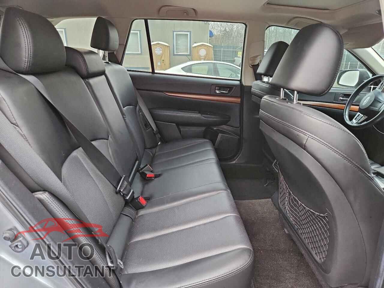 SUBARU OUTBACK 2013 - 4S4BRBKC8D3238826