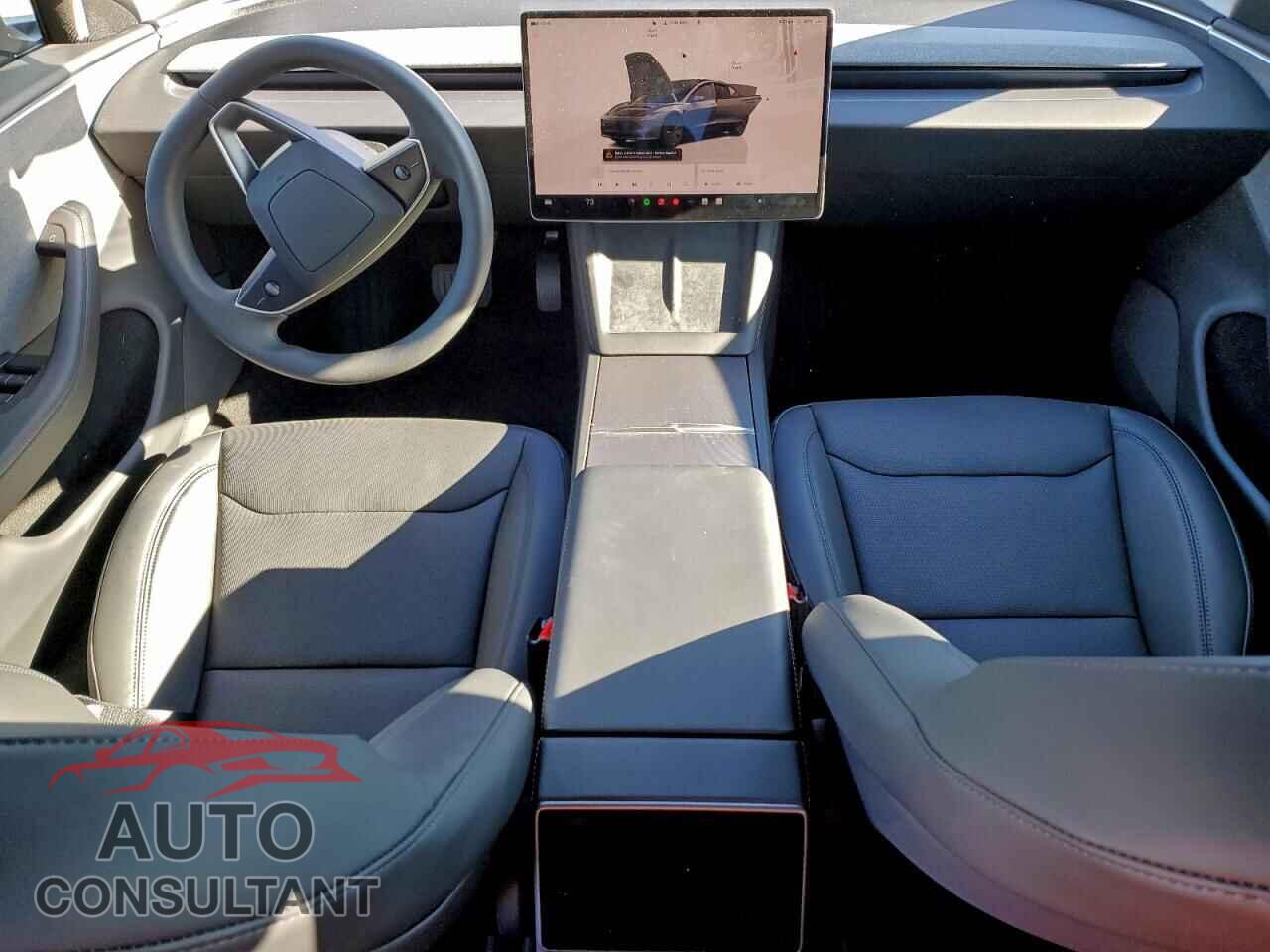 TESLA MODEL 3 2025 - 5YJ3E1EA8SF021317