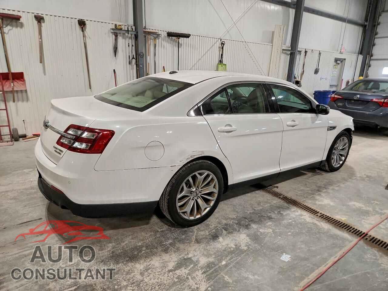 FORD TAURUS 2013 - 1FAHP2F82DG208598