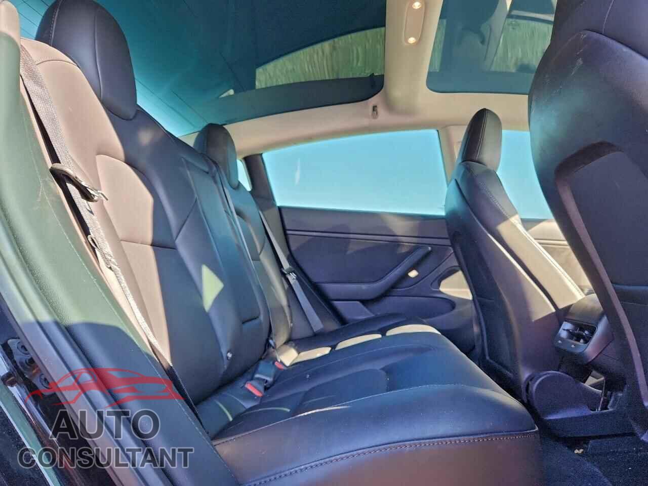 TESLA MODEL 3 2018 - 5YJ3E1EA1JF172997