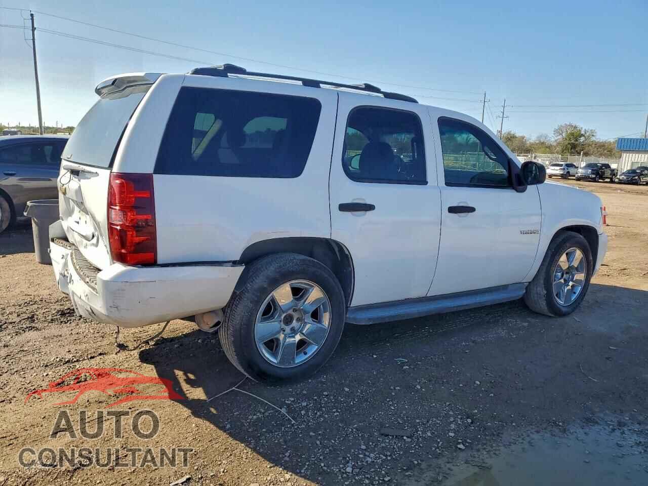 CHEVROLET TAHOE 2011 - 1GNSCAE03BR242074