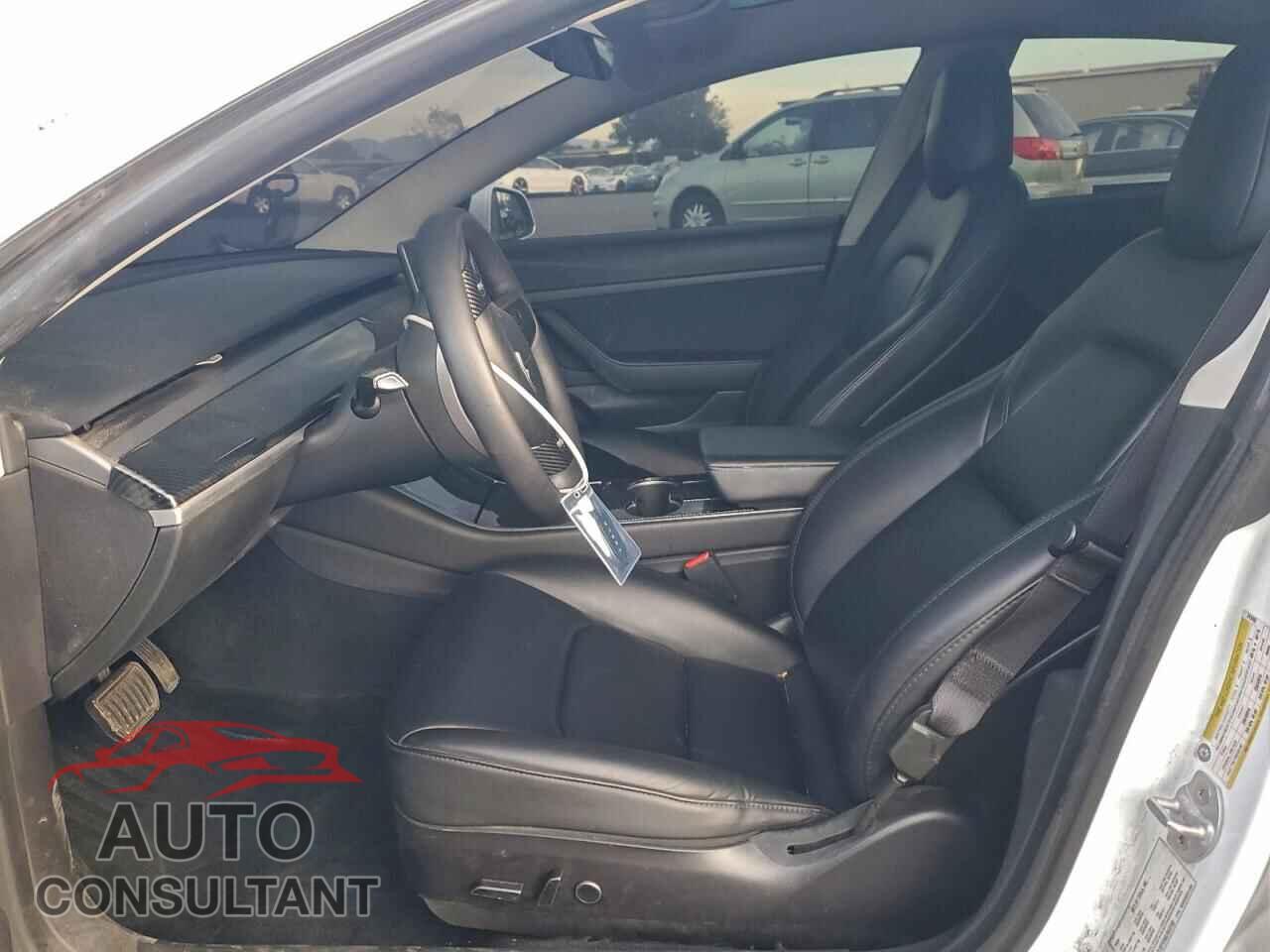 TESLA MODEL 3 2020 - 5YJ3E1EA5LF613193