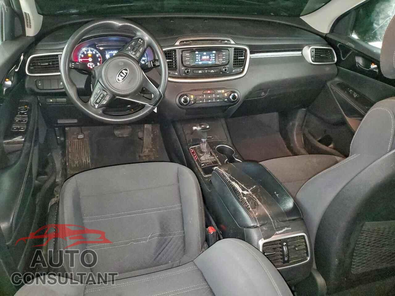 KIA SORENTO 2017 - 5XYPG4A35HG260720