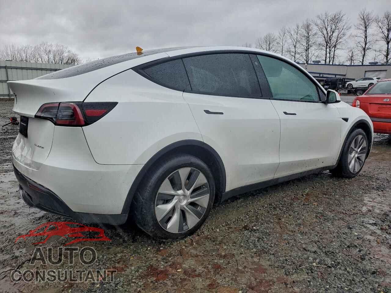 TESLA MODEL Y 2023 - 7SAYGDEE2PF647072