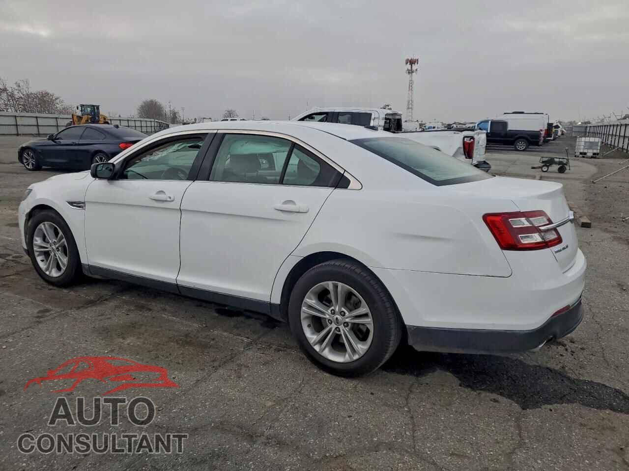 FORD TAURUS 2018 - 1FAHP2D84JG103222