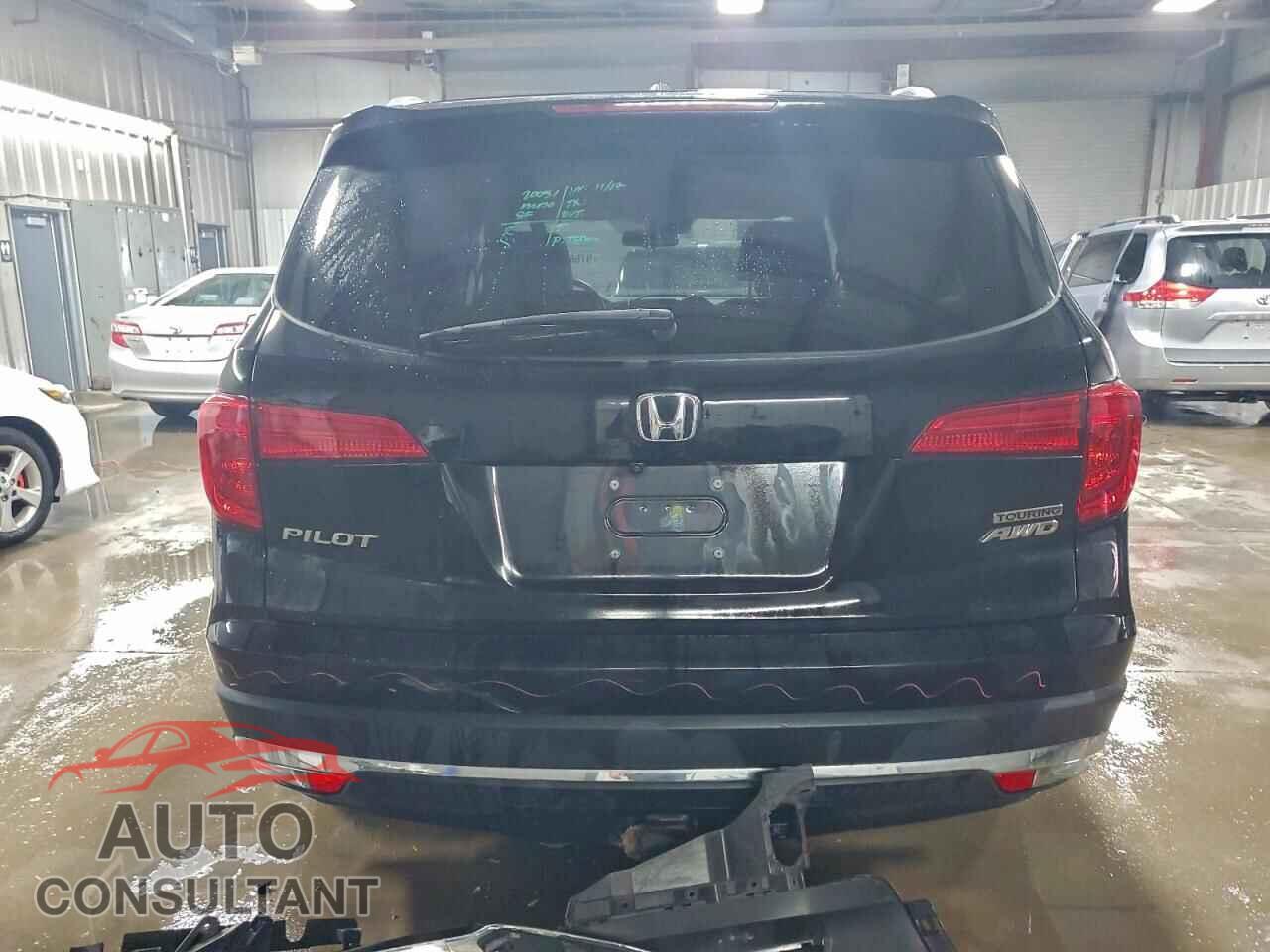 HONDA PILOT 2016 - 5FNYF6H97GB123779