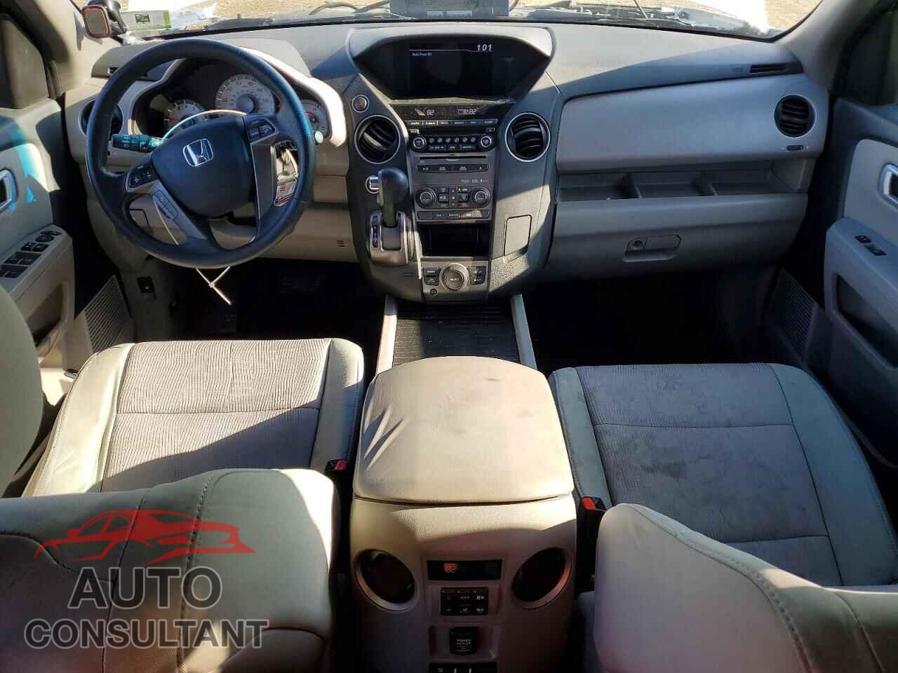 HONDA PILOT 2015 - 5FNYF4H38FB048587