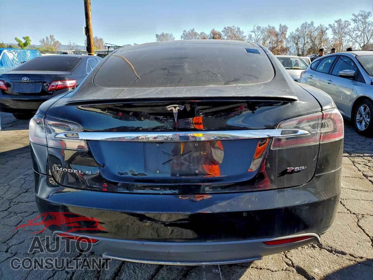 TESLA MODEL S 2014 - 5YJSA1H17EFP55681