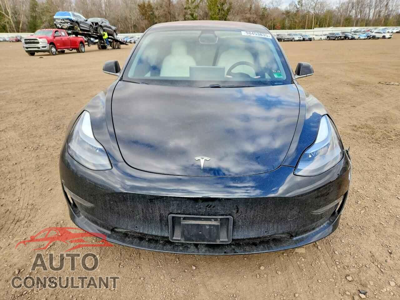 TESLA MODEL 3 2018 - 5YJ3E1EB6JF135761