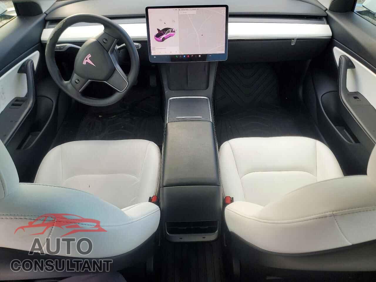 TESLA MODEL 3 2021 - 5YJ3E1EA2MF873360