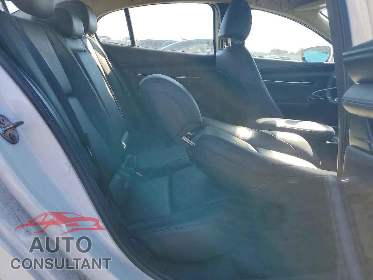 MAZDA 3 2019 - JM1BPACL7K1106734