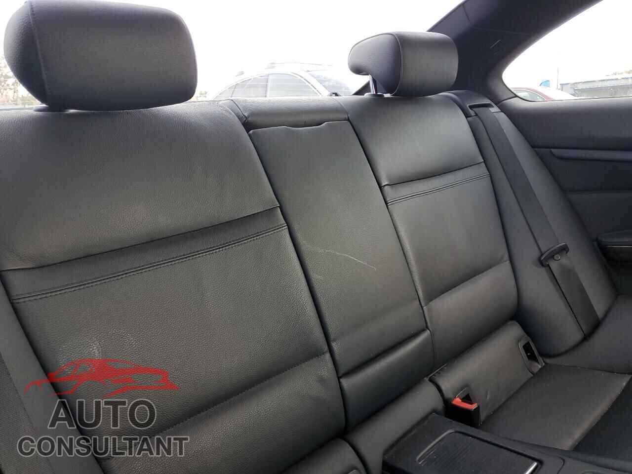 BMW 3 SERIES 2012 - WBAKE5C57CE756203