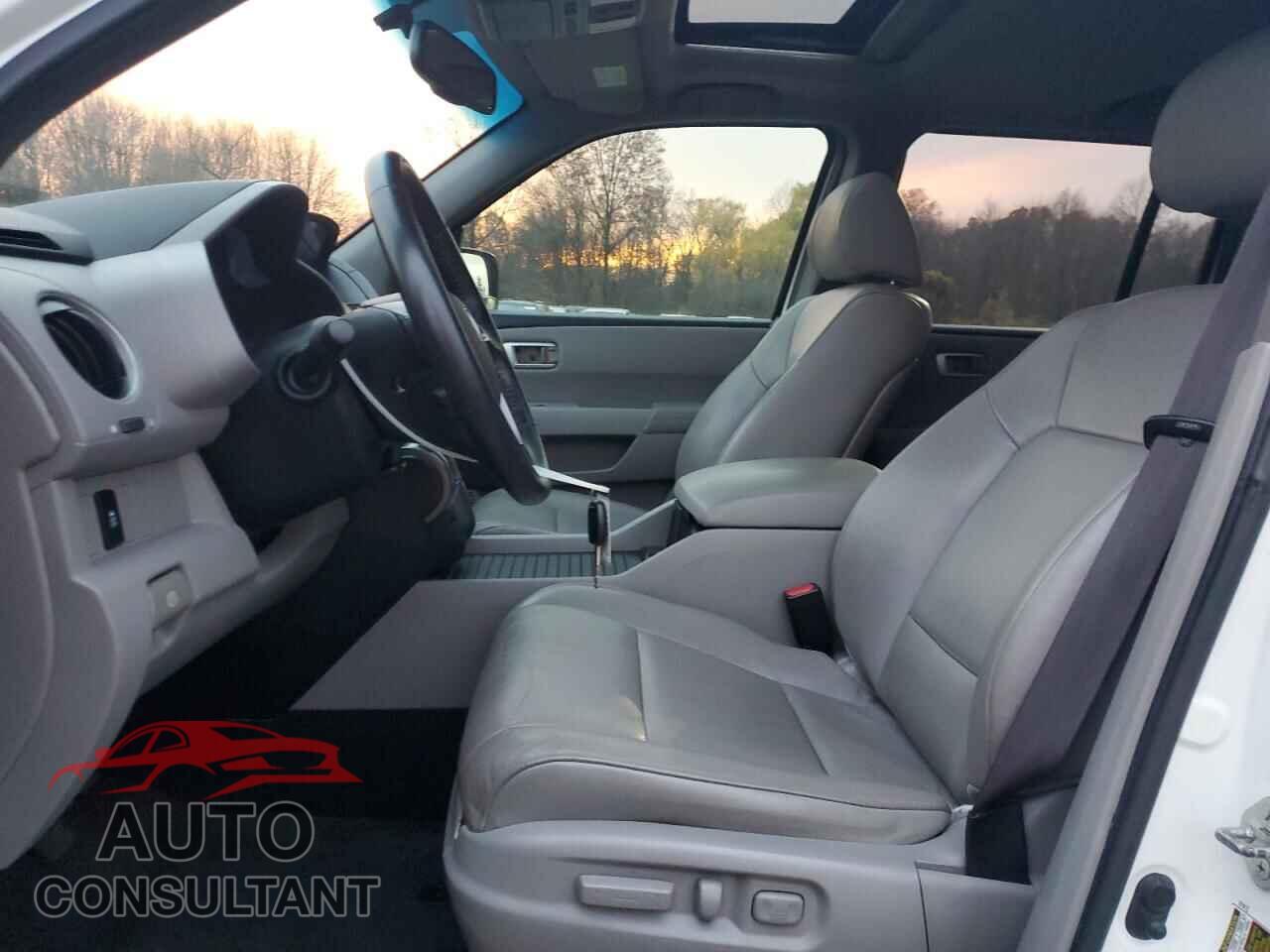 HONDA PILOT 2013 - 5FNYF3H52DB032507