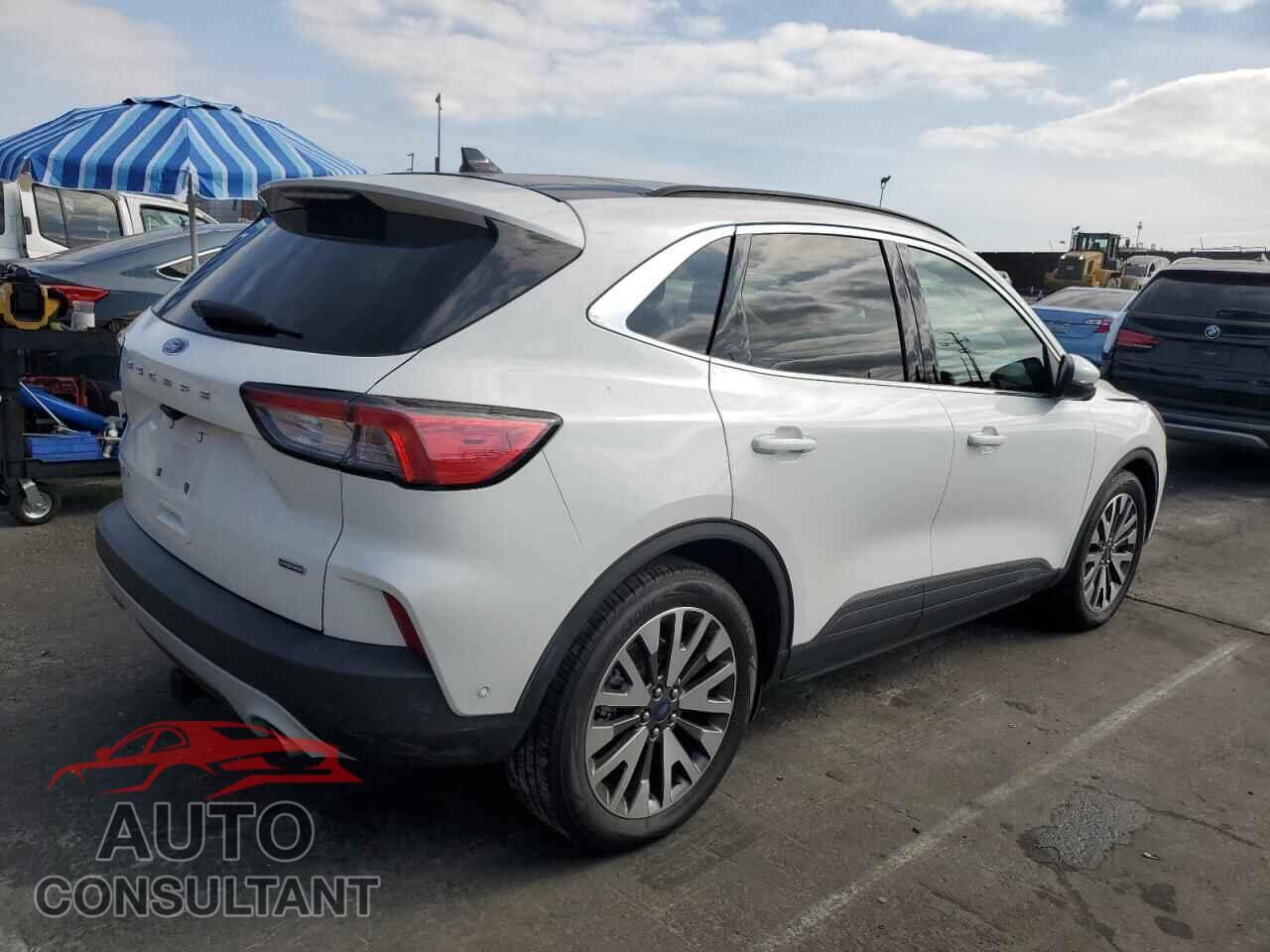 FORD ESCAPE 2020 - 1FMCU0DZ2LUA11343