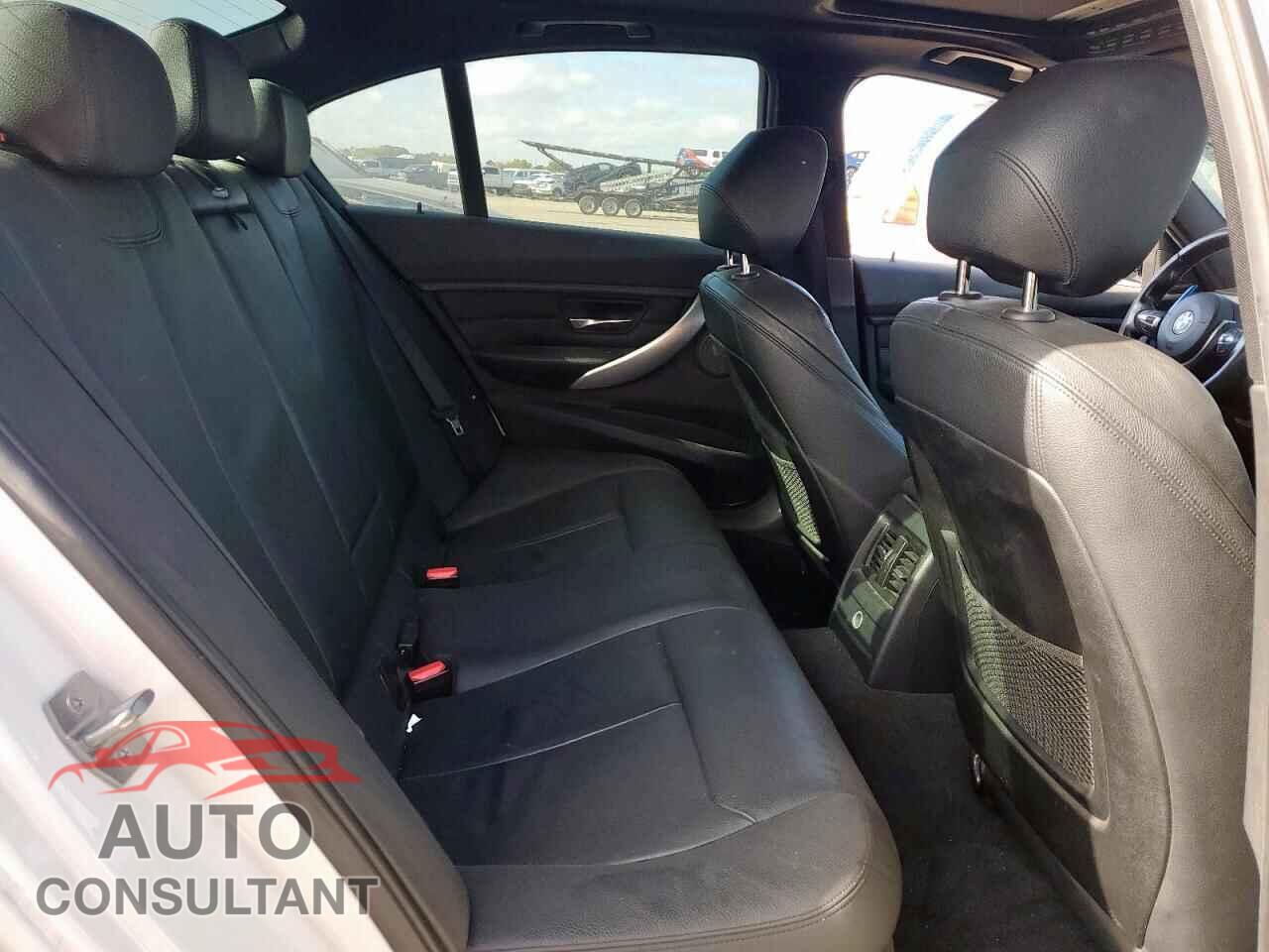 BMW 3 SERIES 2014 - WBA3A9G51ENS64576