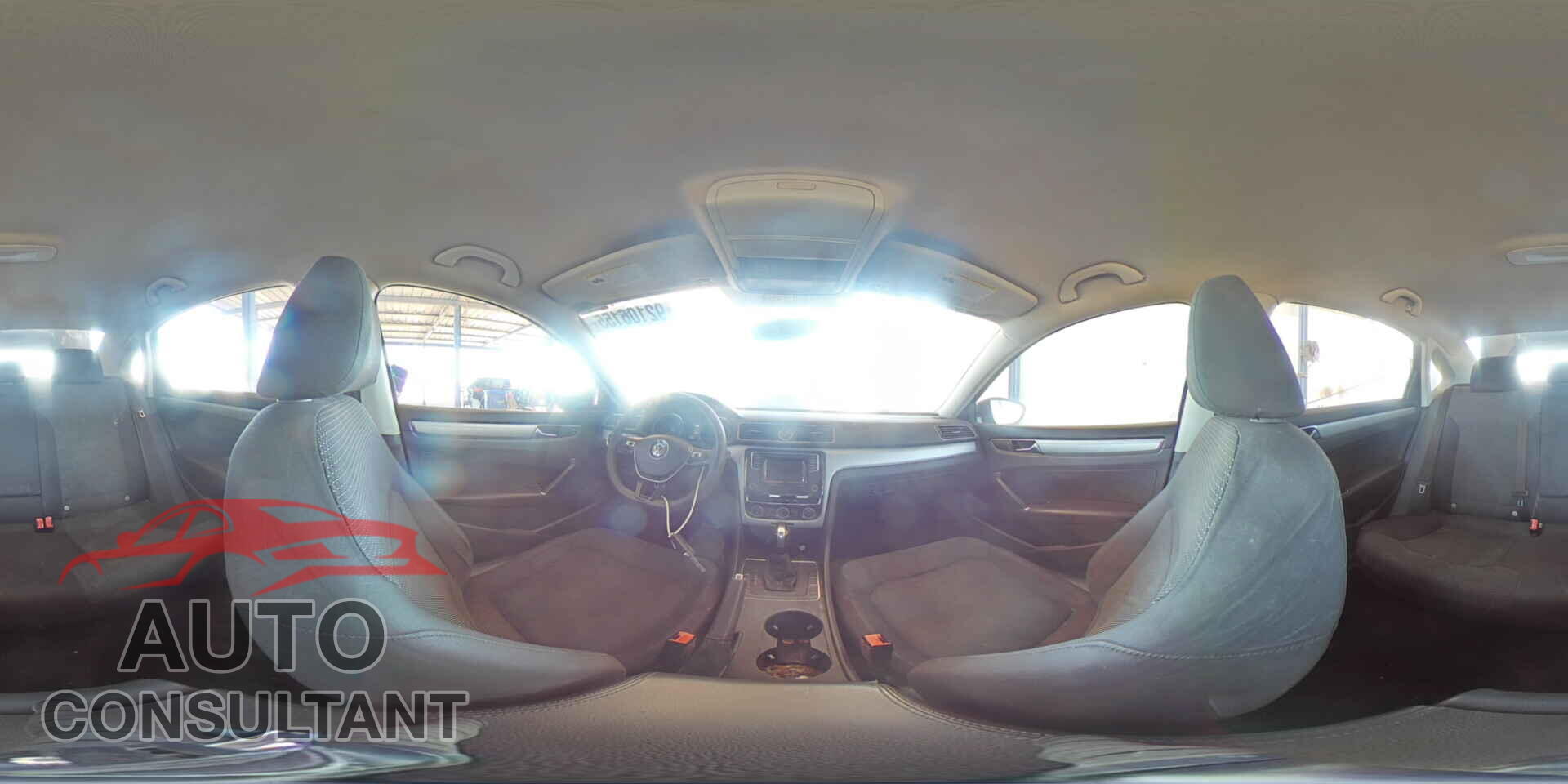VOLKSWAGEN PASSAT 2017 - 1VWAT7A32HC055750