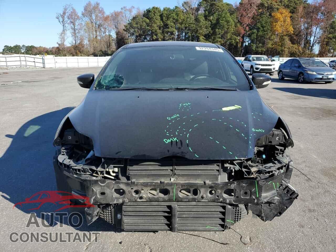 FORD FOCUS 2013 - 1FADP3L93DL196809