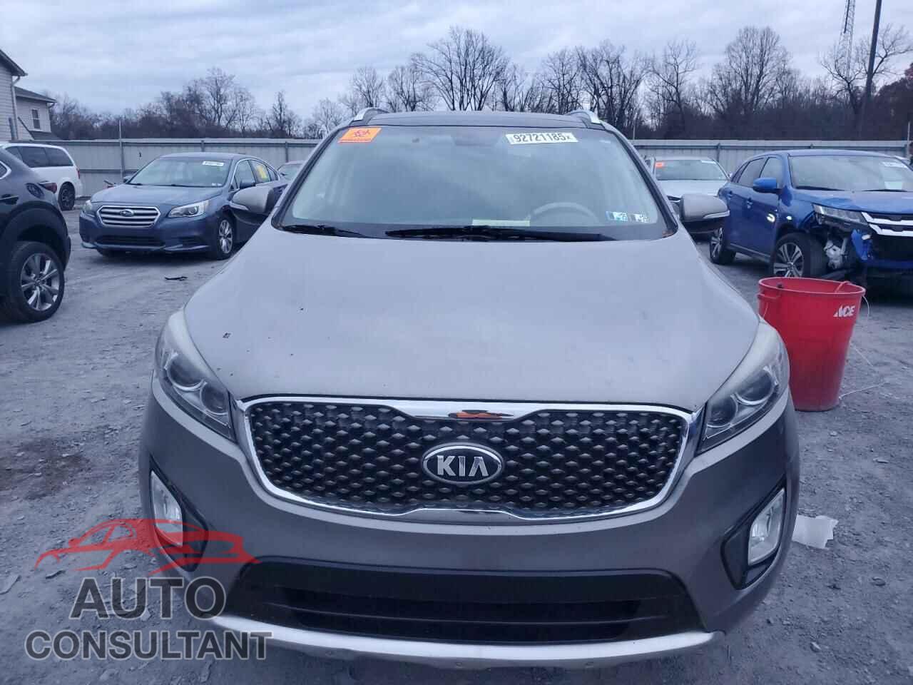 KIA SORENTO 2016 - 5XYPKDA59GG167925