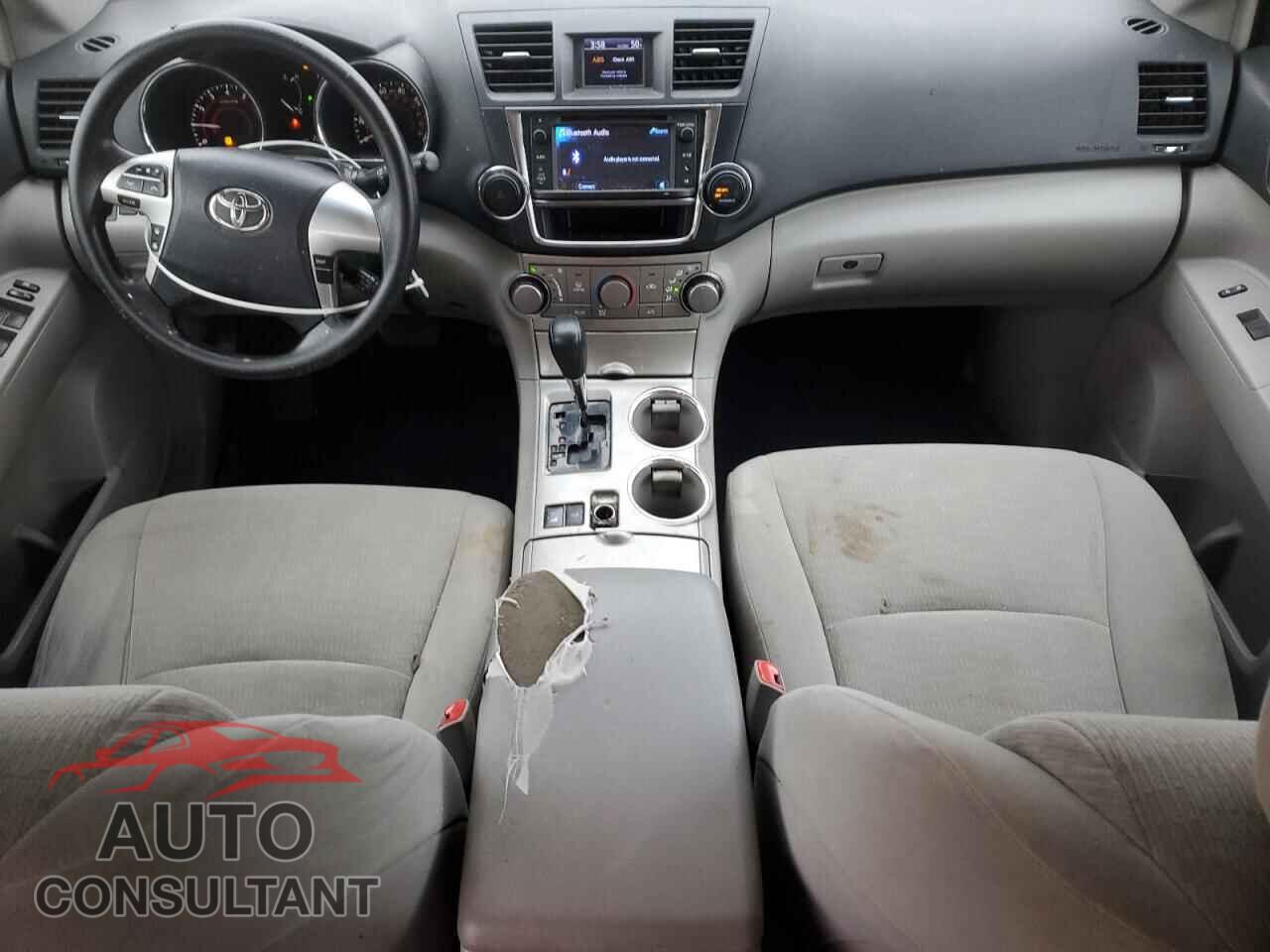 TOYOTA HIGHLANDER 2013 - 5TDBK3EH8DS183816