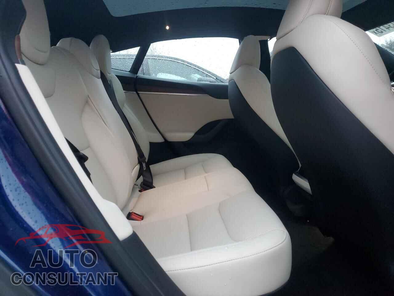 TESLA MODEL S 2023 - 5YJSA1E55PF512400