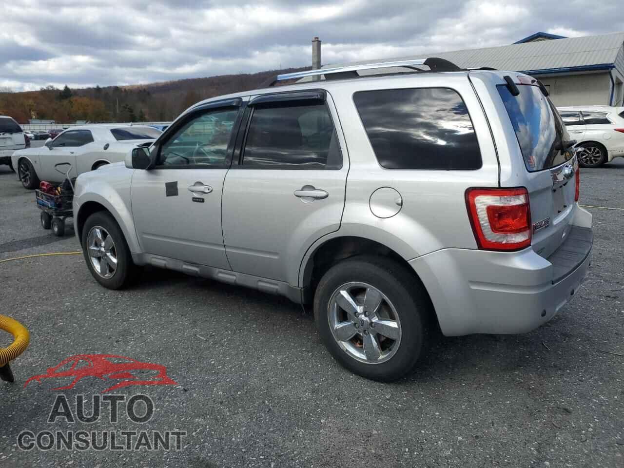 FORD ESCAPE 2010 - 1FMCU9E77AKB20715
