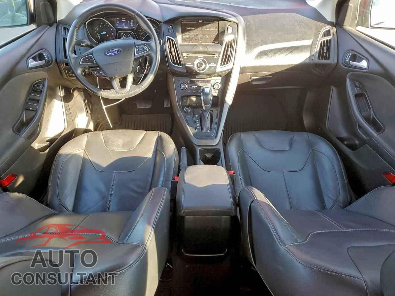 FORD FOCUS 2015 - 1FADP3F27FL285235