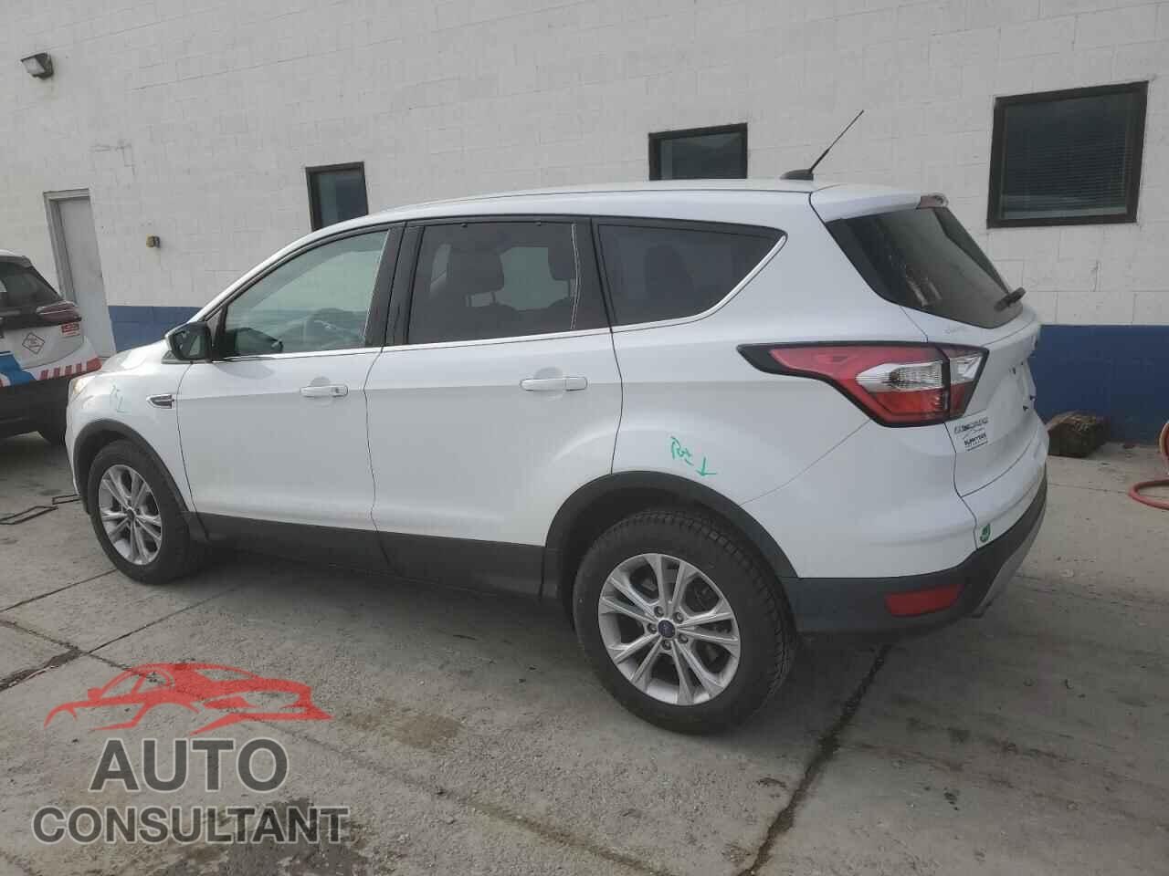 FORD ESCAPE 2017 - 1FMCU0GD9HUC35233
