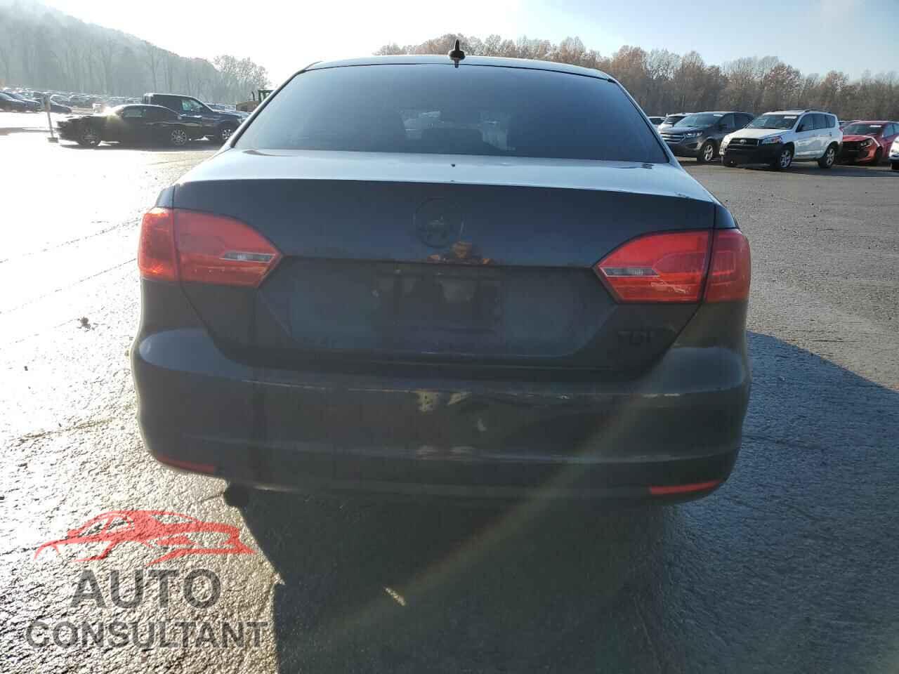 VOLKSWAGEN JETTA 2013 - 3VW3L7AJ0DM413704