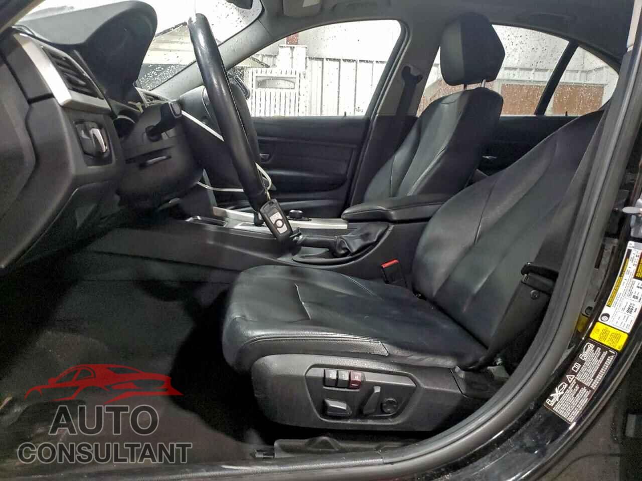 BMW 3 SERIES 2014 - WBA3C3C57EF984357