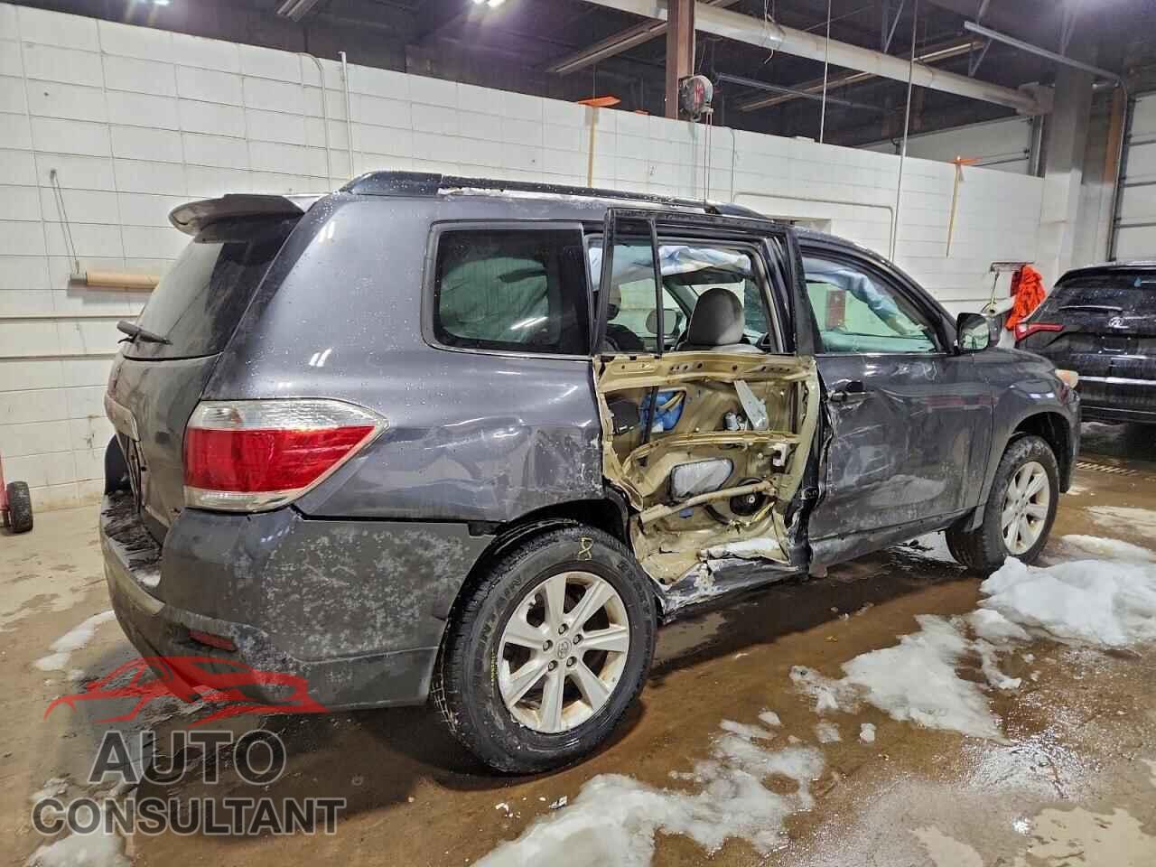 TOYOTA HIGHLANDER 2013 - 5TDBK3EH2DS239197