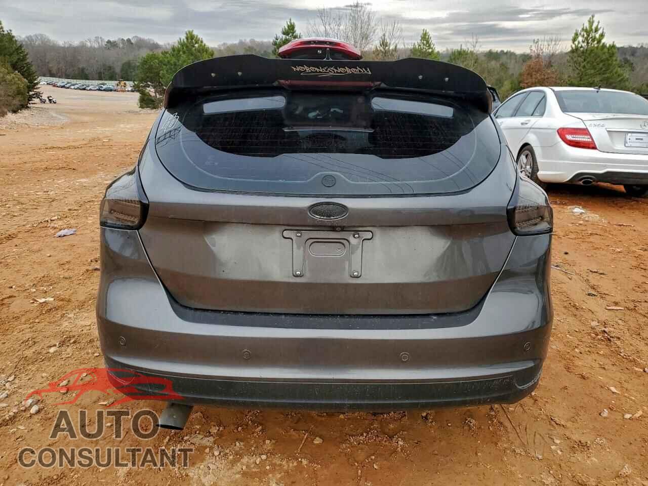 FORD FOCUS 2017 - 1FADP3M29HL345828