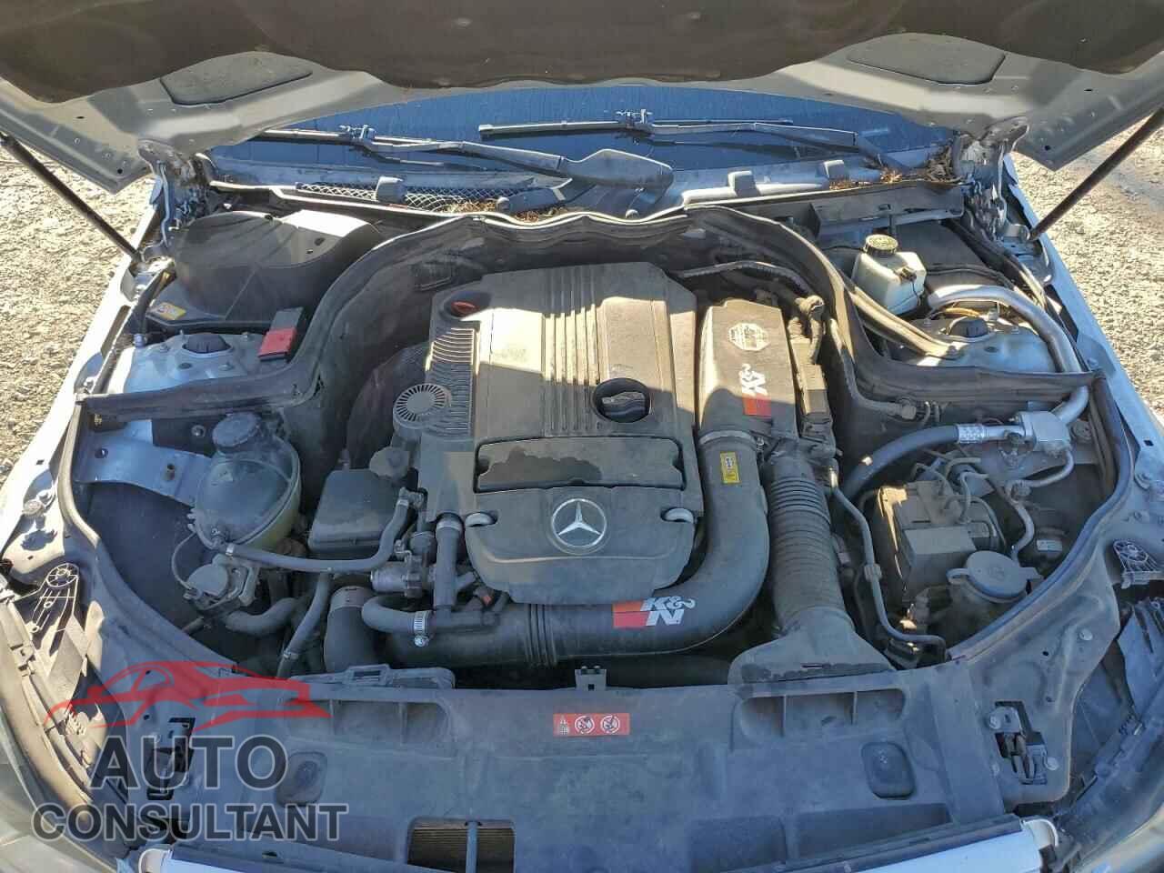 MERCEDES-BENZ C-CLASS 2013 - WDDGF4HB9DR257188