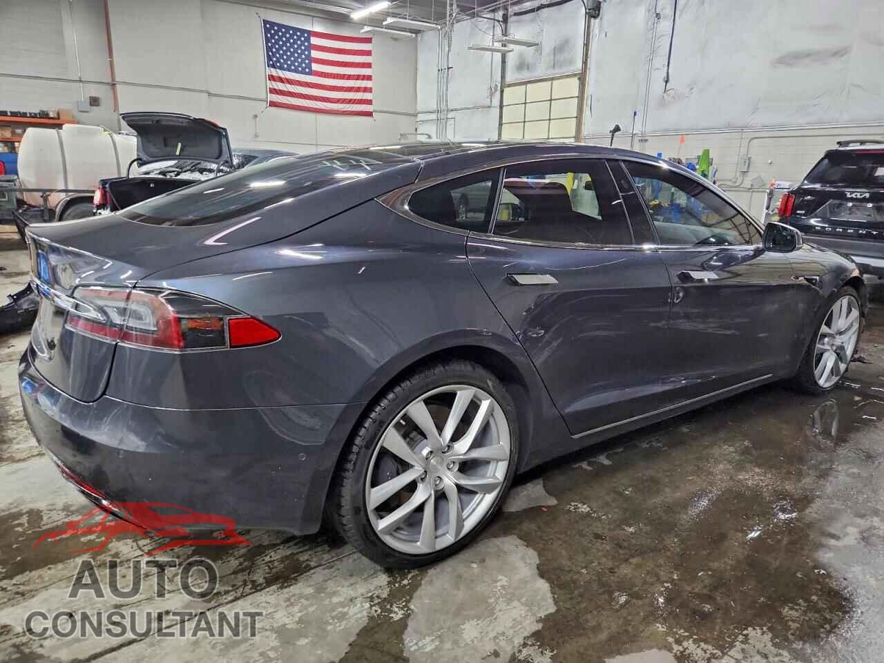 TESLA MODEL S 2018 - 5YJSA1E25JF277073